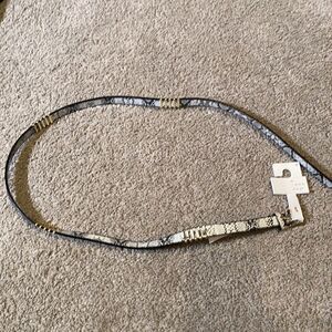 Women’s Thin Black & White Belt with Gold Detail Size M NWT